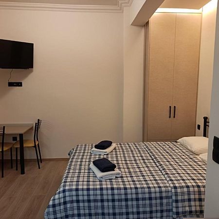Apartment Dipla 3 เอเธนส์ ภายนอก รูปภาพ